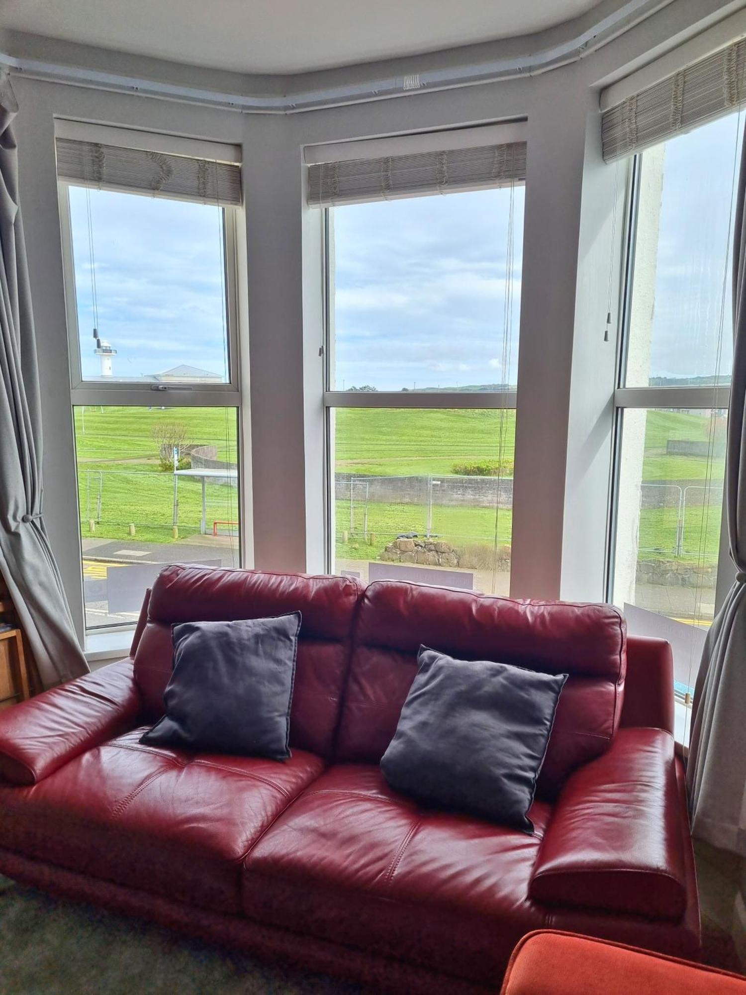 3 West - By The Sea Apartment