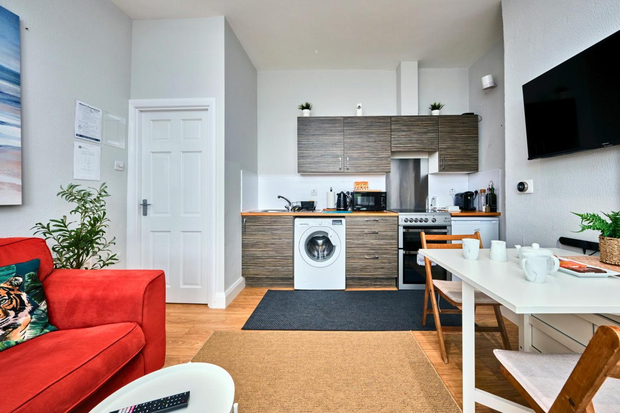 3 West - By The Sea Apartment *
